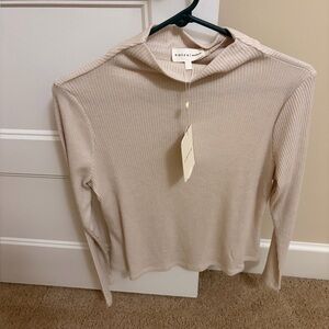 entro Shimmery Ribbed Knit Top in Light Beige